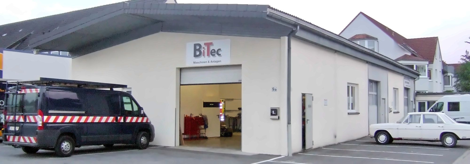 BiTec Maschinen und Anlagen für die Holzbearbeitung
